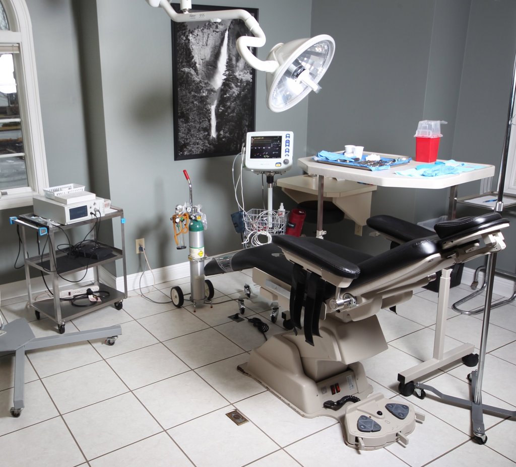 Oral Surgery operatory patient room and chair